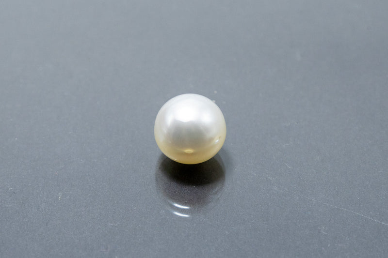 south sea pearl 8.50 carat front image
