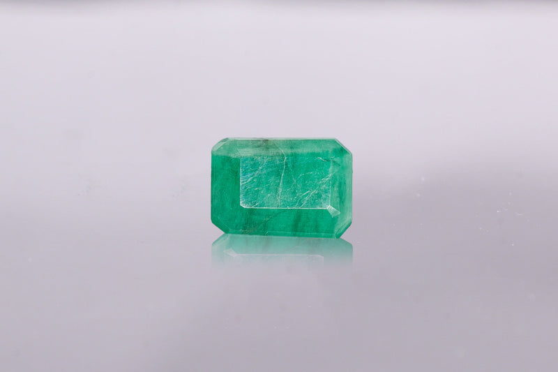 emerald 5.4 carat front image