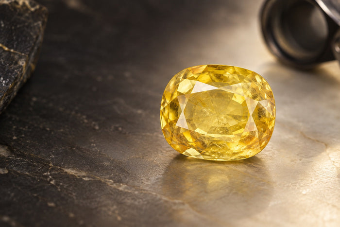 Pukhraj (Yellow Sapphire) Price in India: Per Carat & Ratti Guide