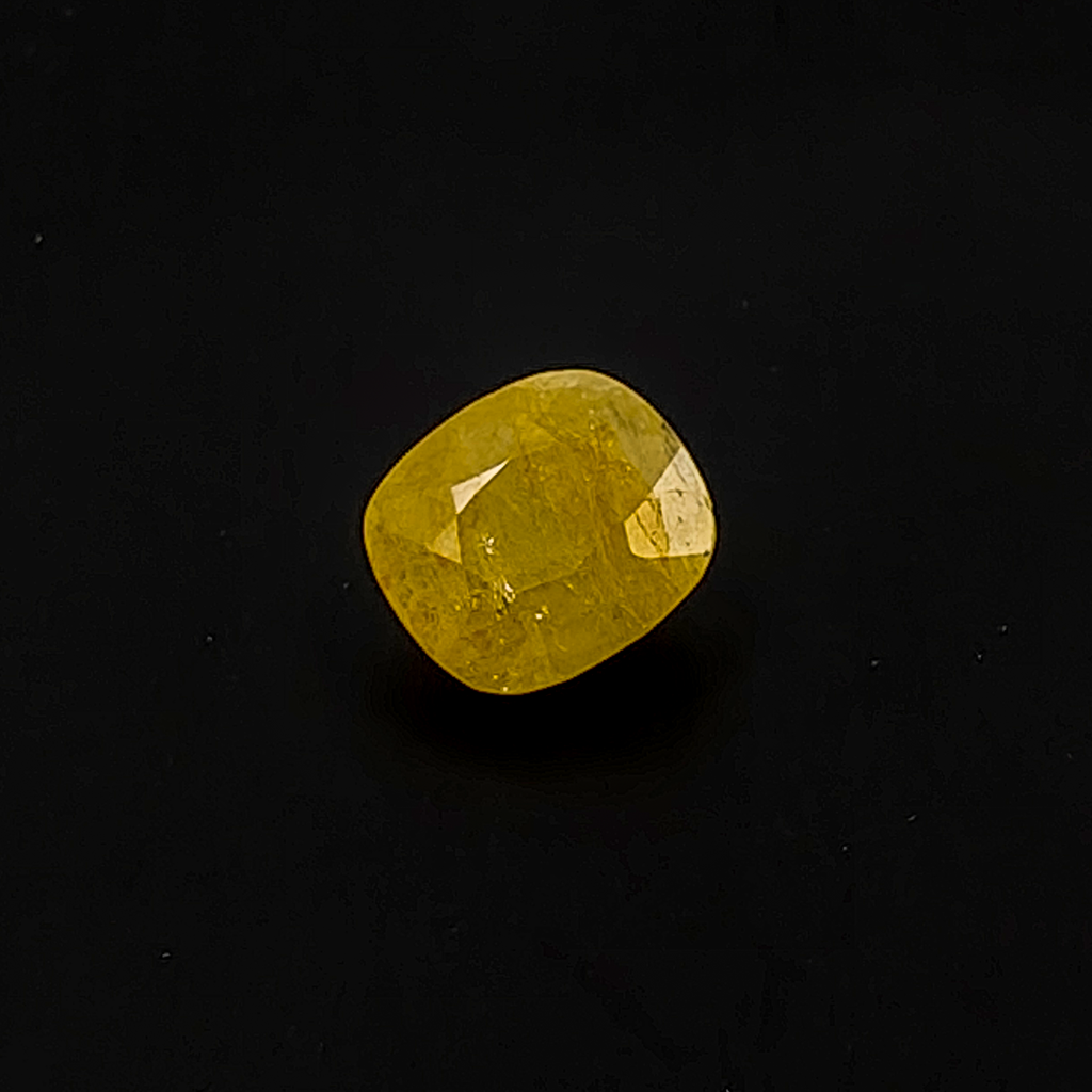 Yellow Sapphire (Burmese) - 6.79 Carat