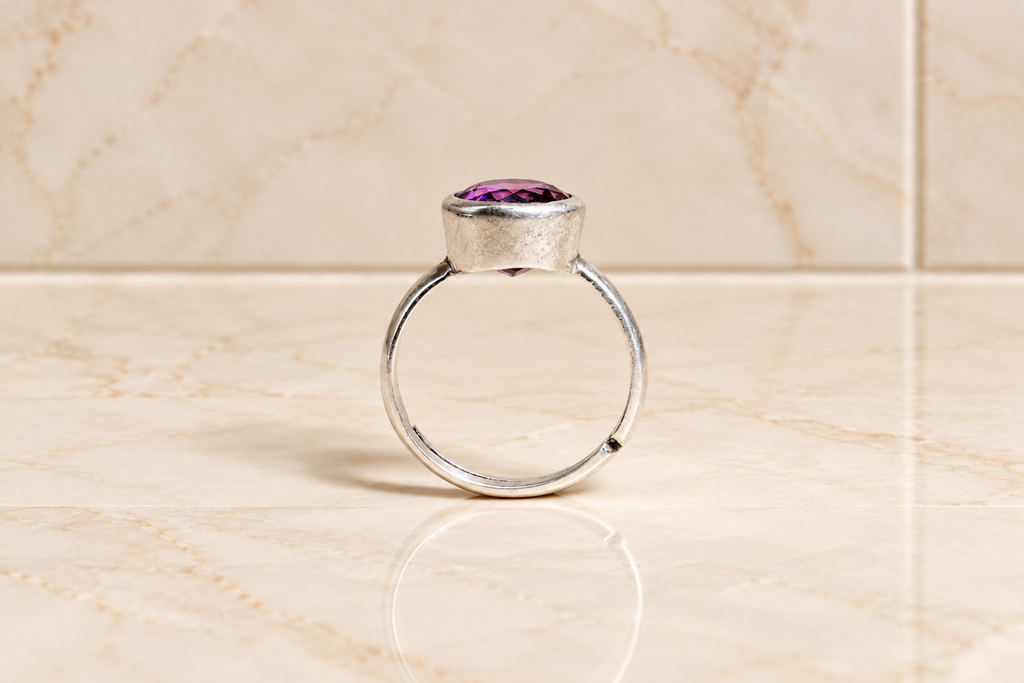 Natural Amethyst Silver Ring (6-7 Ratti)
