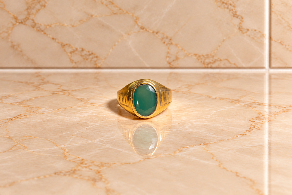 Onyx Stone Panchdhatu Ring (6-7 Ratti)