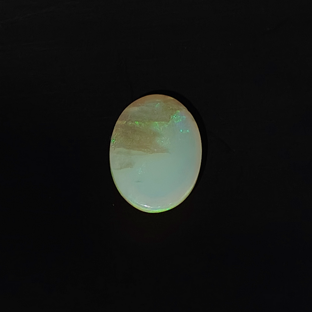 Opal - 4.59 Carat