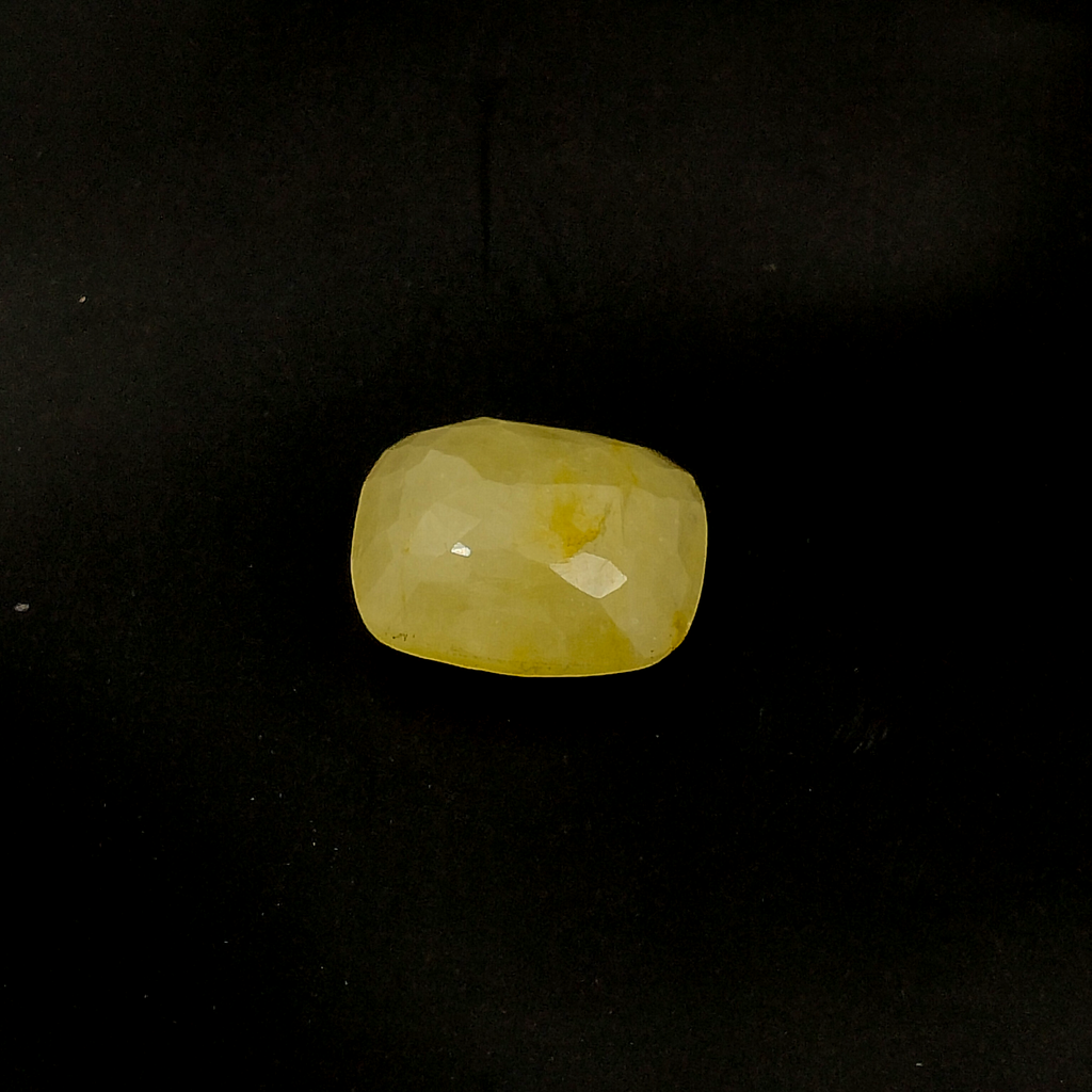 Yellow Sapphire (Burmese) - 8.69 Carat