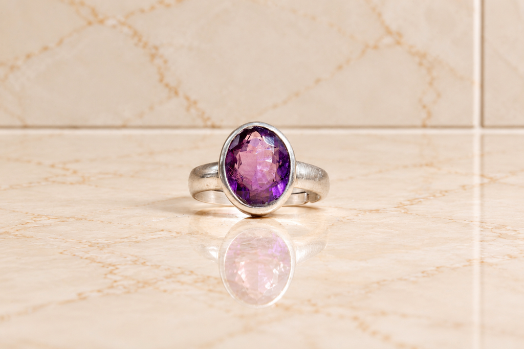Natural Amethyst Silver Ring (6-7 Ratti)