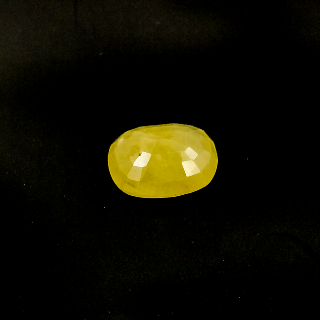 Yellow Sapphire (Burmese) - 8.6 Carat