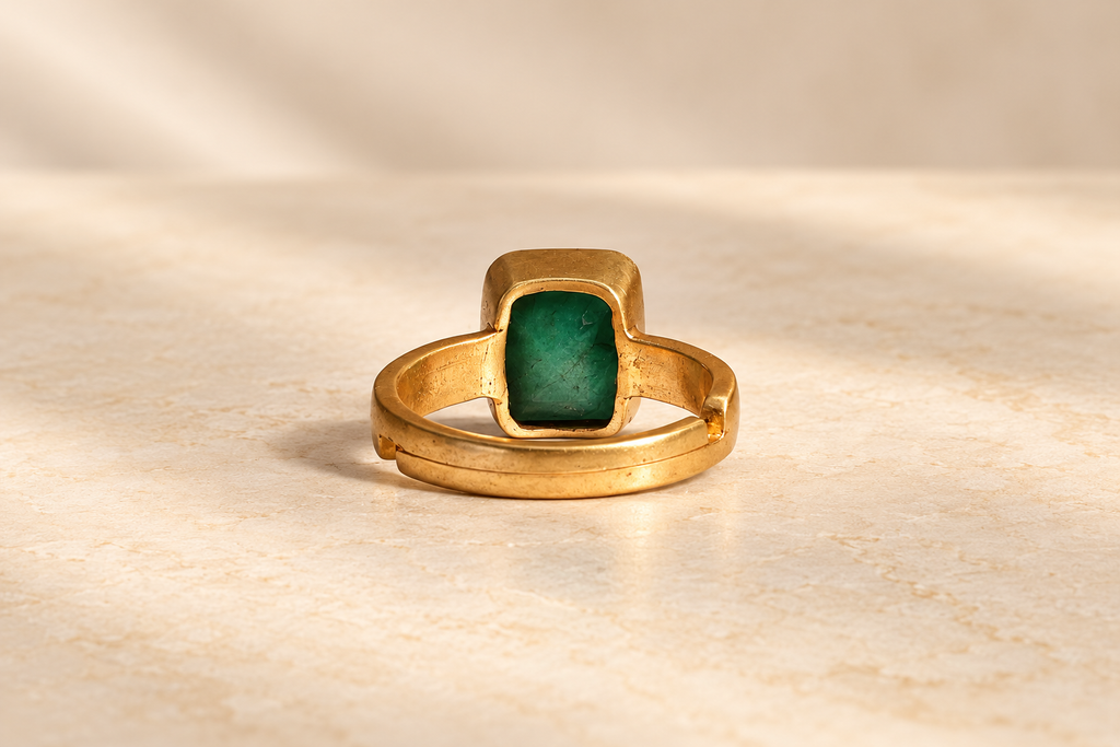 Emerald (Panna) Ring (6 to 7 Ratti)