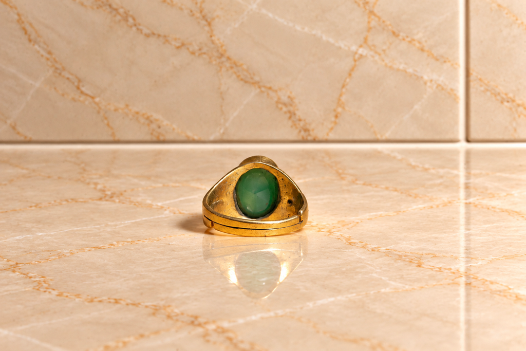 Onyx Stone Panchdhatu Ring (6-7 Ratti)
