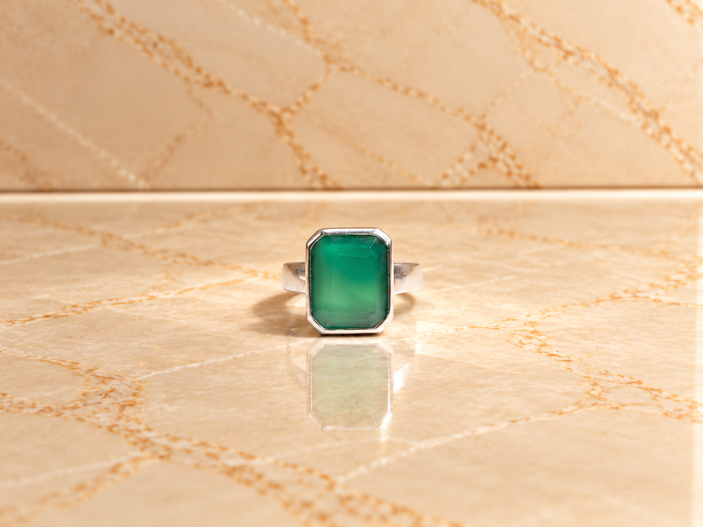 Natural Onyx Silver Ring (9-10 Ratti)