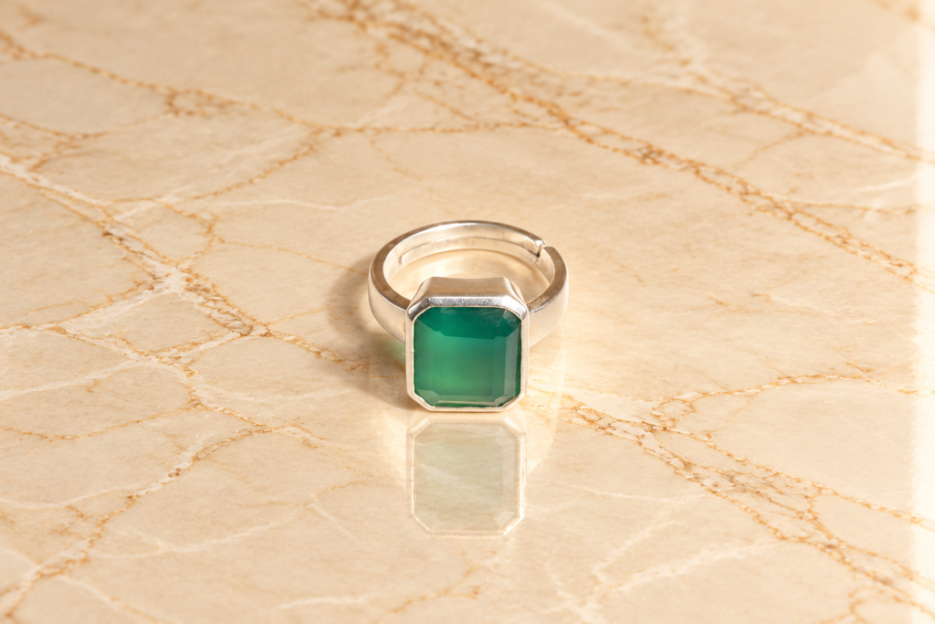 Natural Onyx Silver Ring (9-10 Ratti)