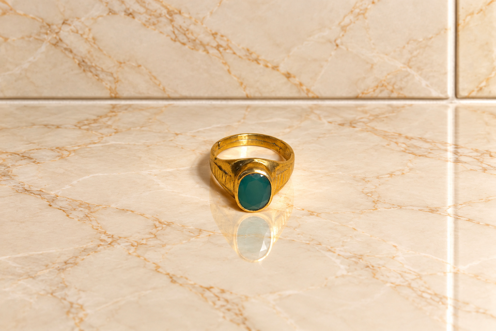 Onyx Stone Panchdhatu Ring (6-7 Ratti)