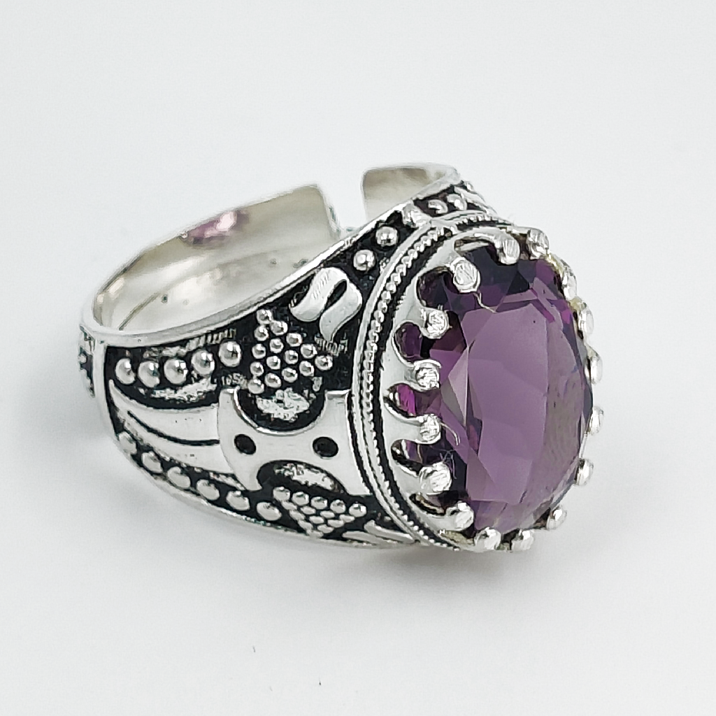 Royal Antique Amethyst Ring (10 Carat)