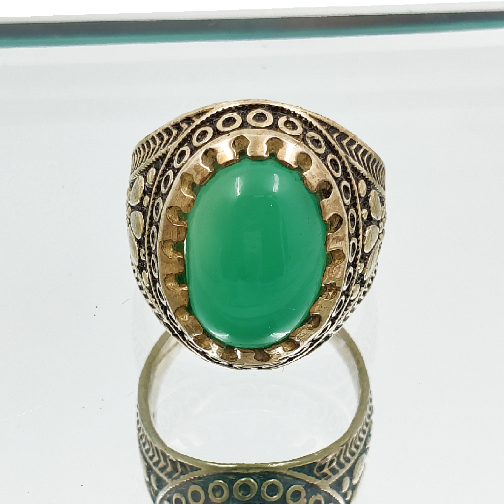 Royal Antique Onyx Ring (11 Carat)