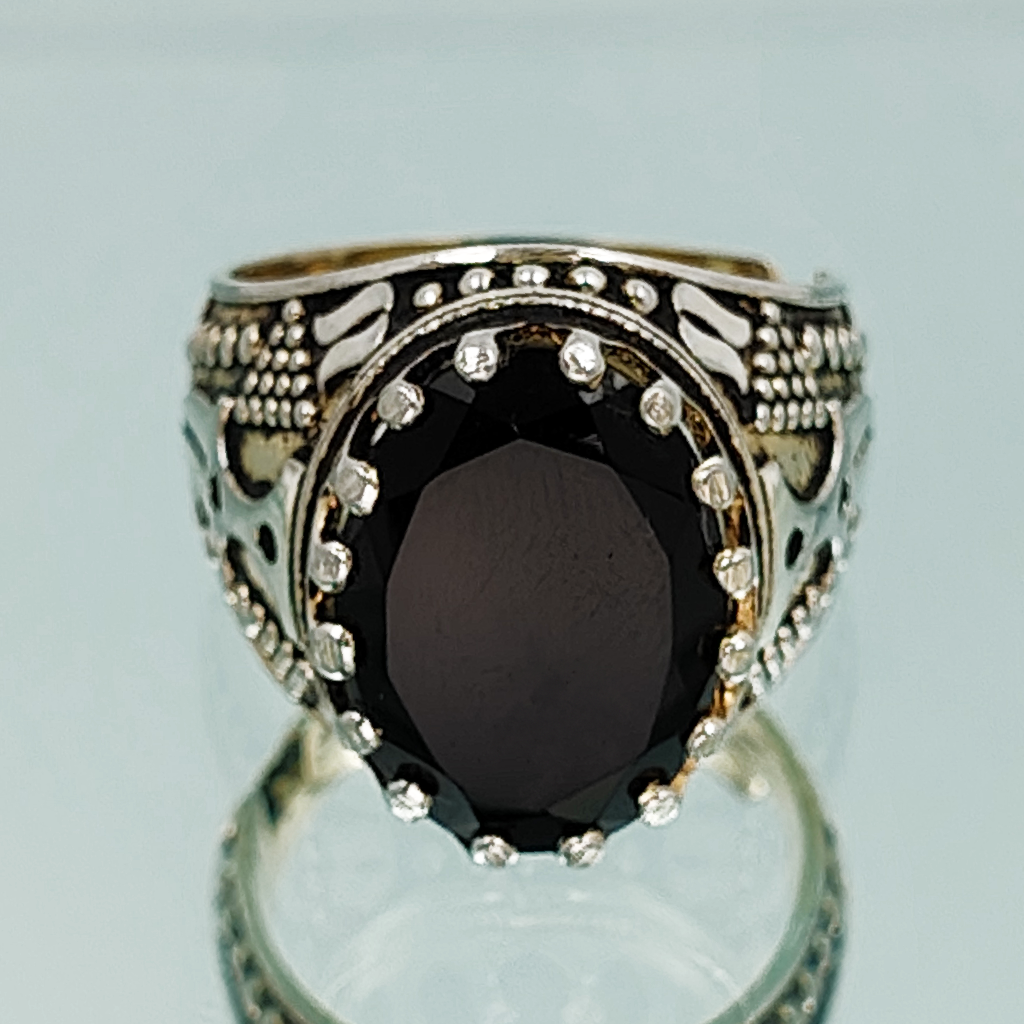 Royal Antique Black Agate Ring (11.20 Carat)