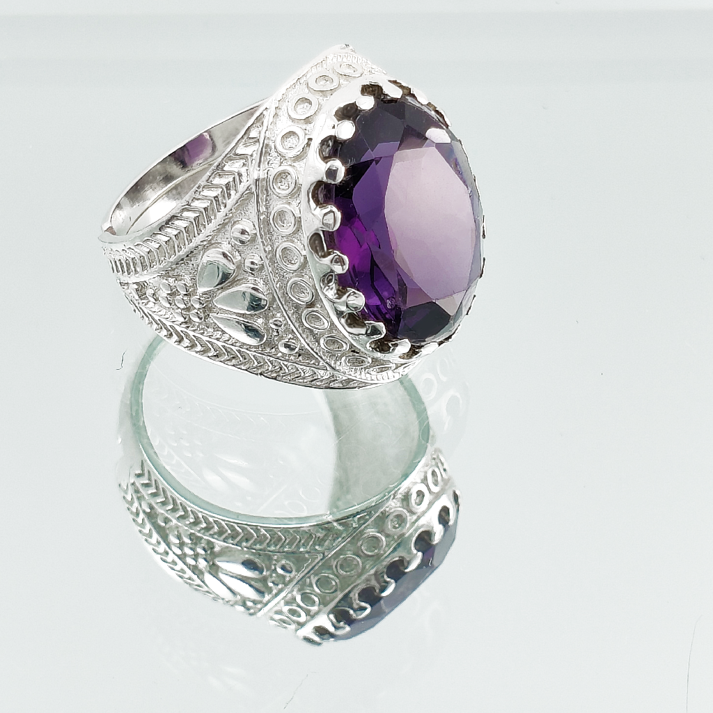 Royal Amethyst Ring (11 Carat)