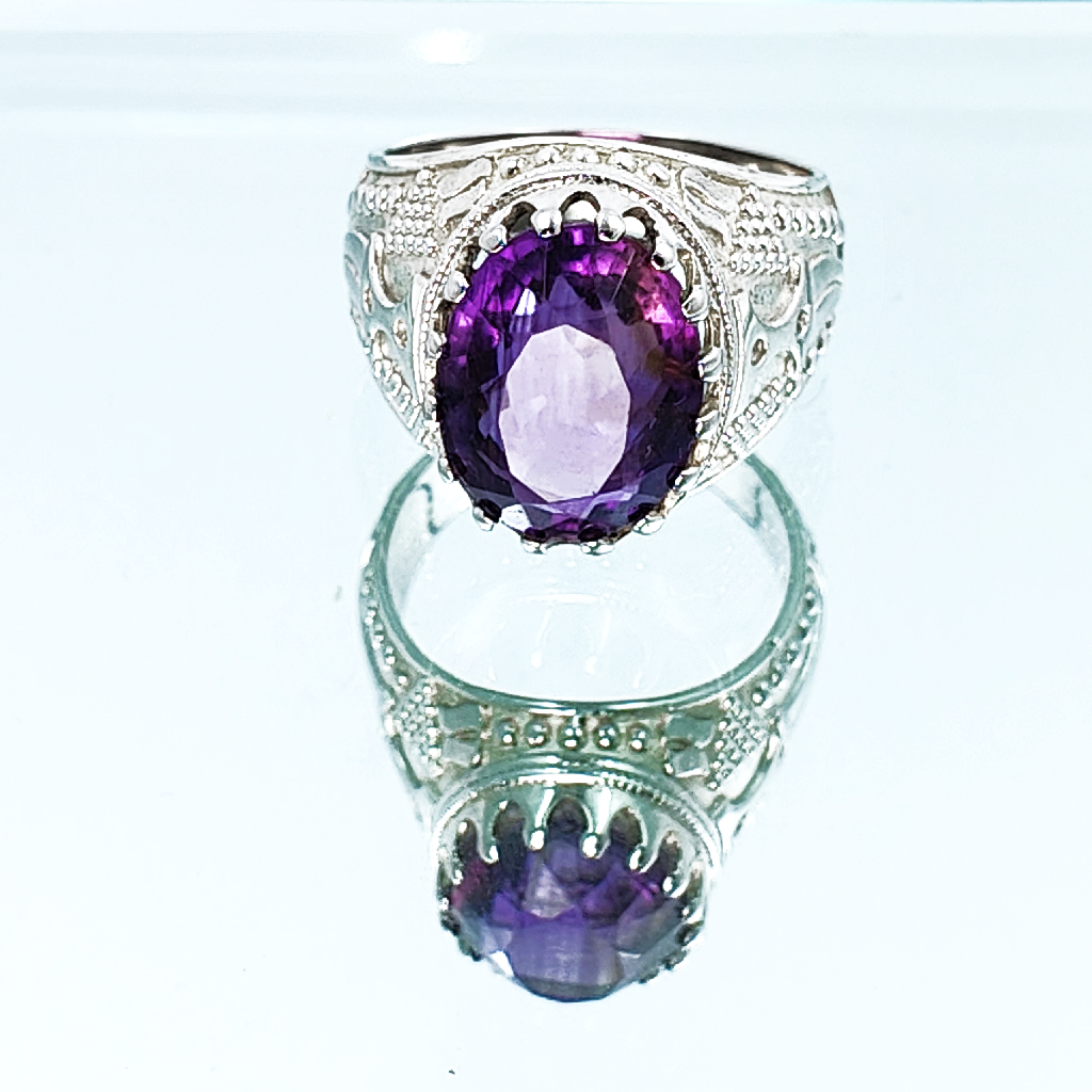 Royal Amethyst Ring (10 Carat)
