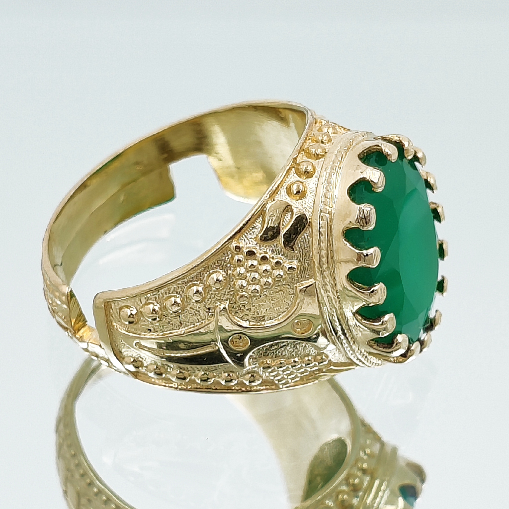 Royal Onyx Ring (9.00 Carat)