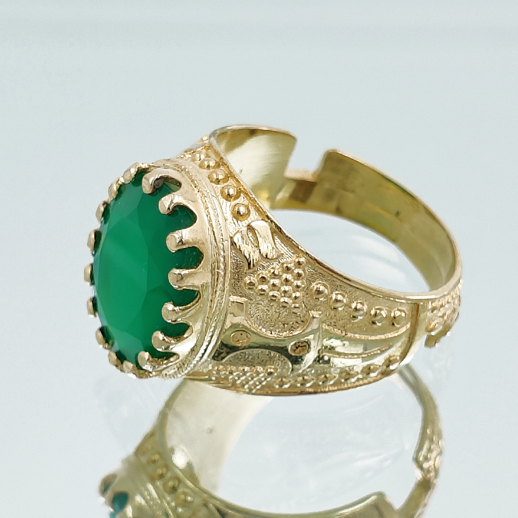 Royal Onyx Ring (9.00 Carat)