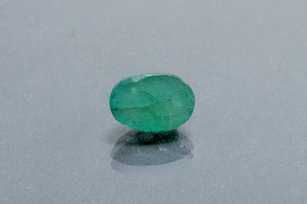 brazilian emerald 2.2 carat front image