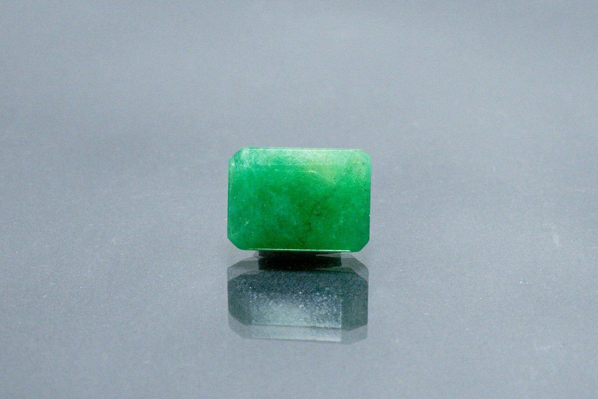 emerald 4.97 carat front image