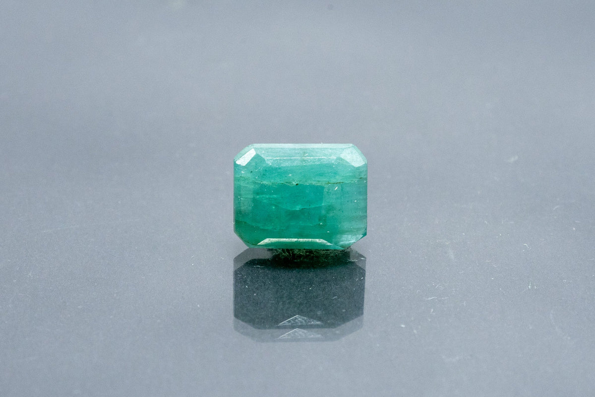 emerald 5.29 carat back image