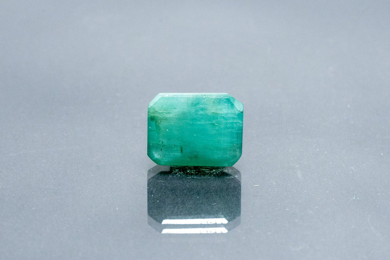 emerald 5.29 carat front image