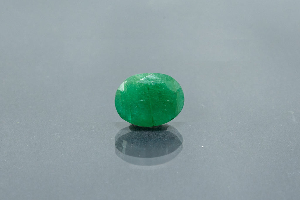 emerald 5.37 carat front image