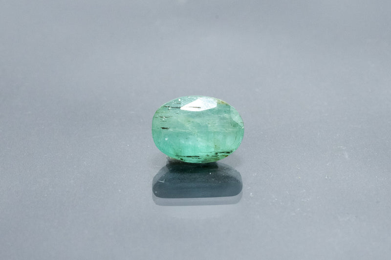 emerald 5.45 carat front image