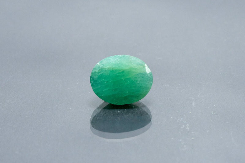 emerald 5.49 carat front image