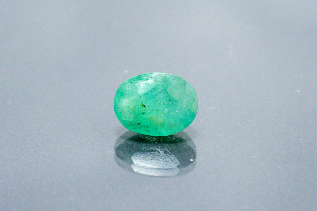 emerald 5.54 carat front image