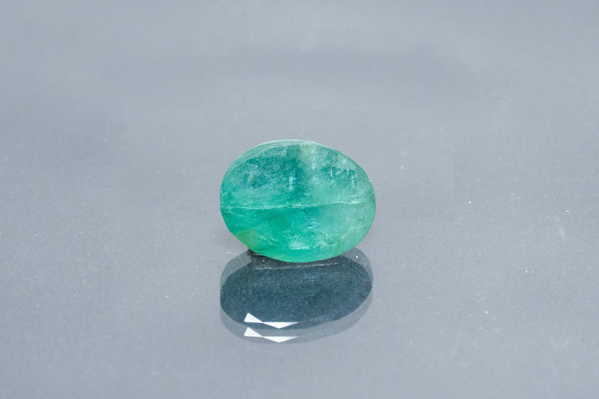 emerald 5.62 carat front image