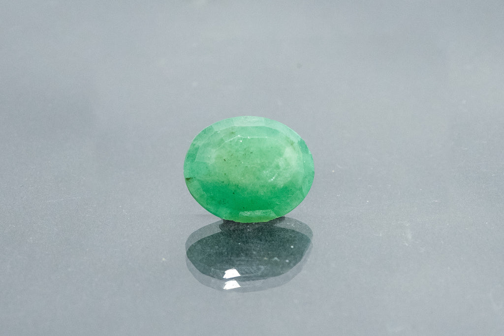emerald 5.72 carat back image