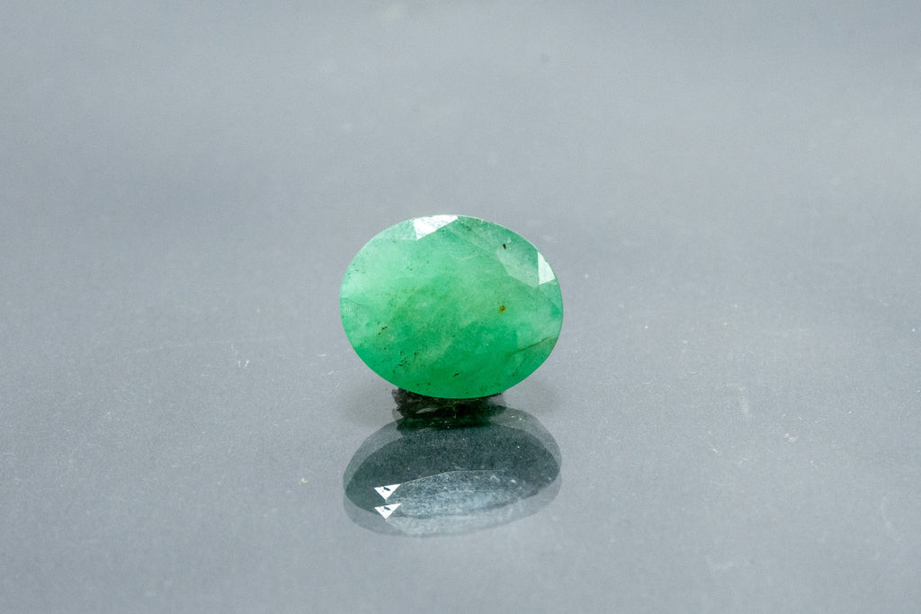 emerald 5.72 carat front image