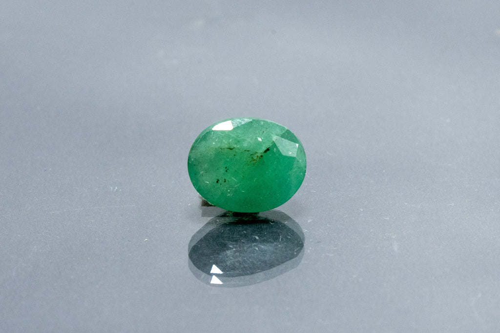 emerald 5.74 carat front image
