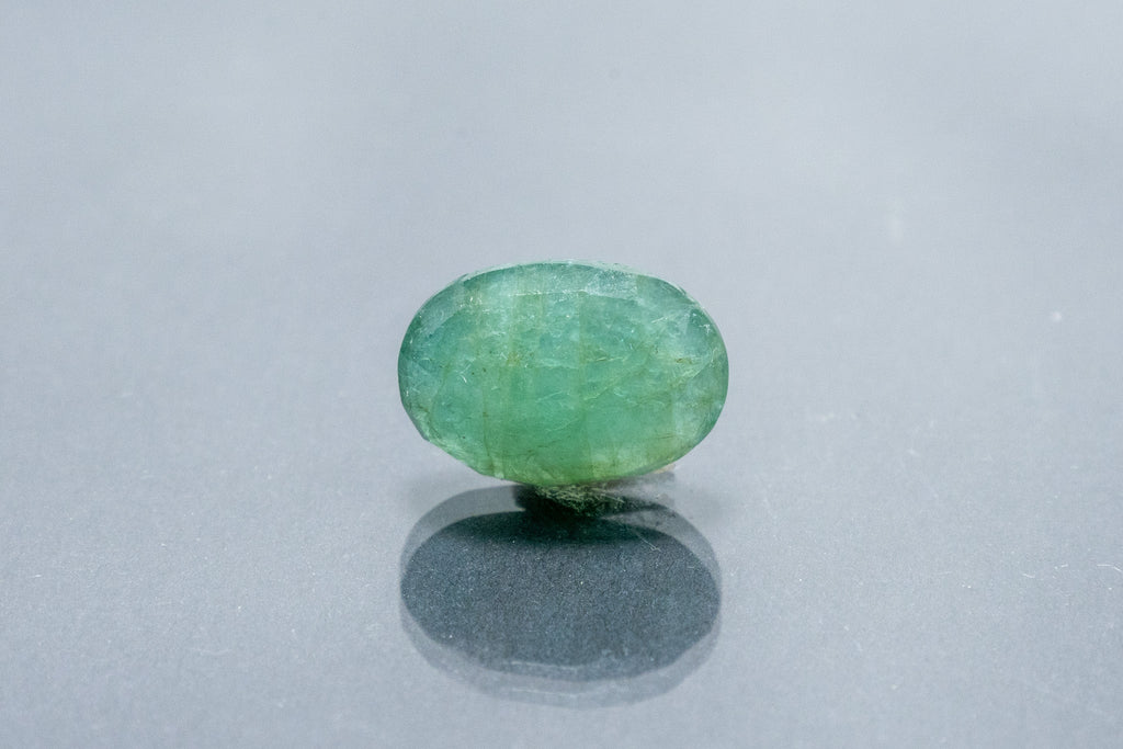 emerald 7.74 carat front image