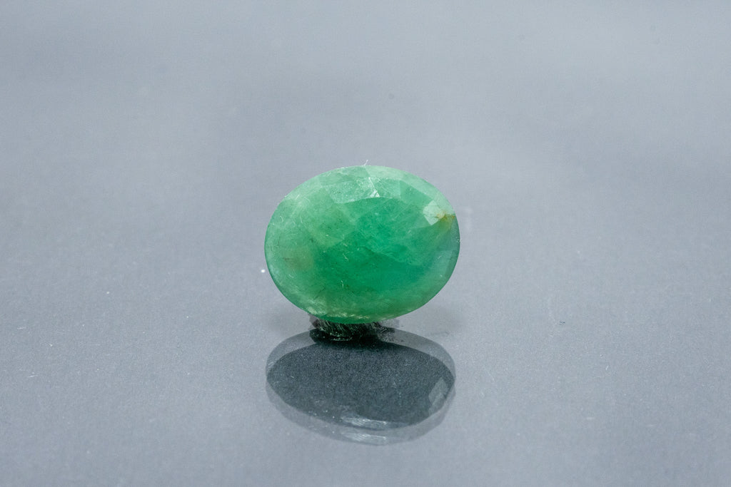 emerald 9.04 carat back image