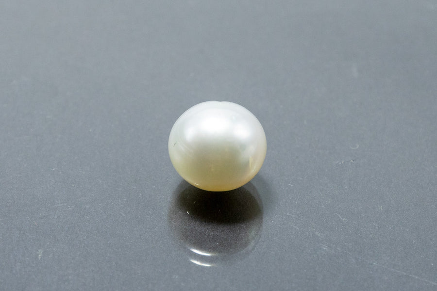 south sea pearl 8.71 carat front image