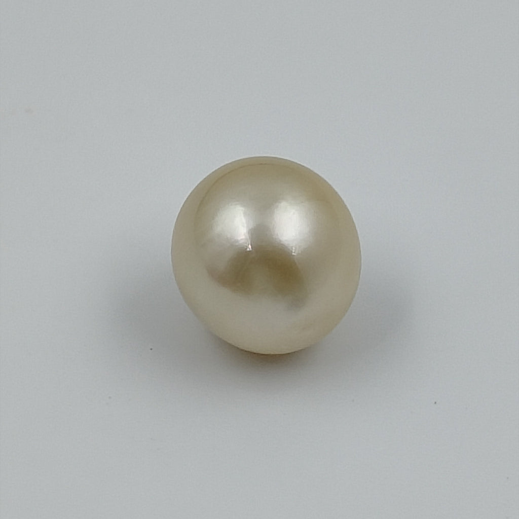 pearl 4.67 carat front image