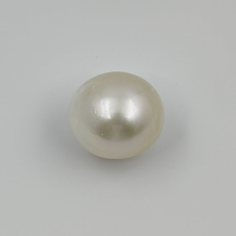pearl 5.6 carat front image