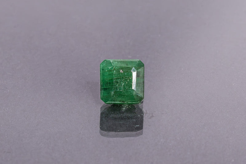 emerald 4.39 carat front image