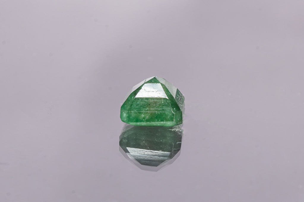 emerald 4.39 carat side image
