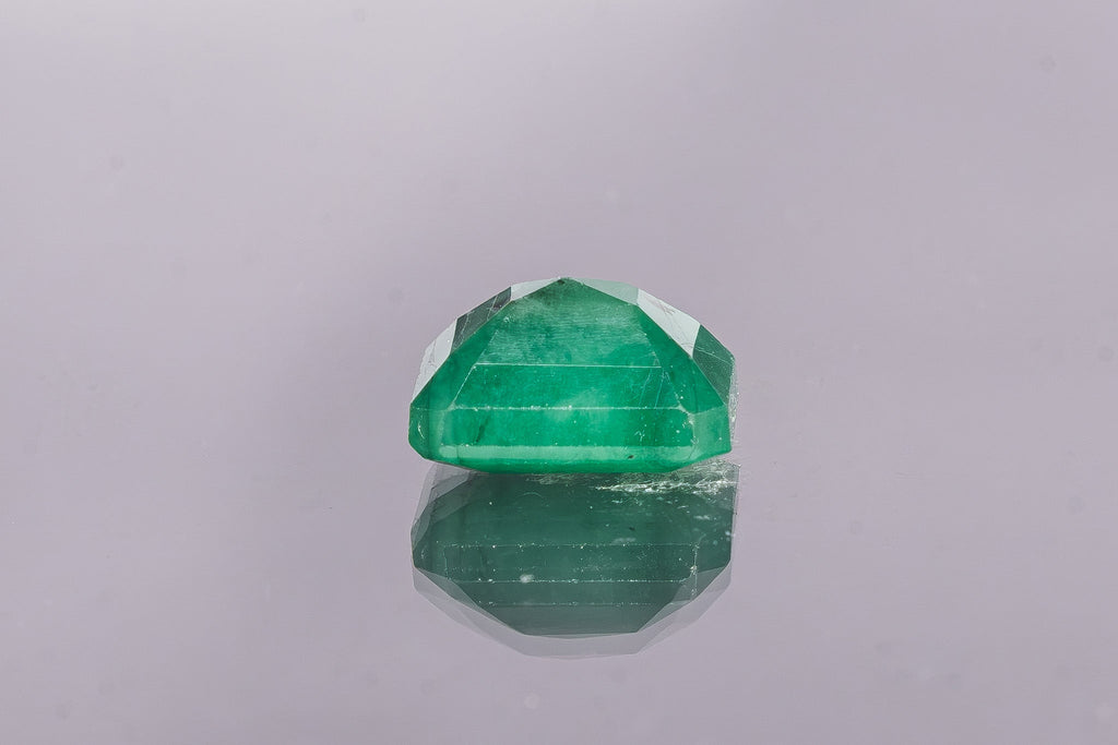emerald 4.54 carat side image