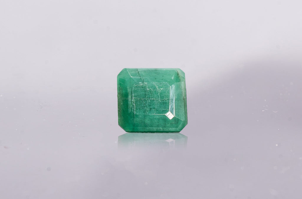 emerald 5.13 carat front image