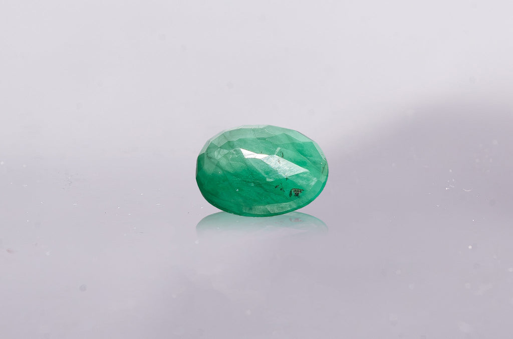 emerald 5.19 carat back image
