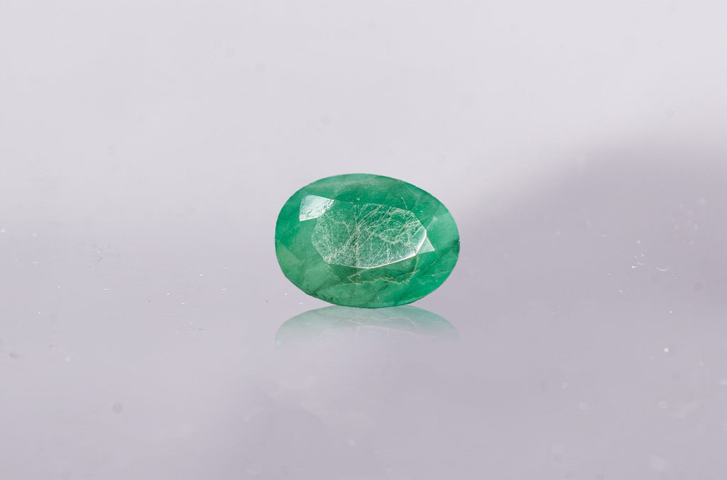 emerald 5.19 carat front image