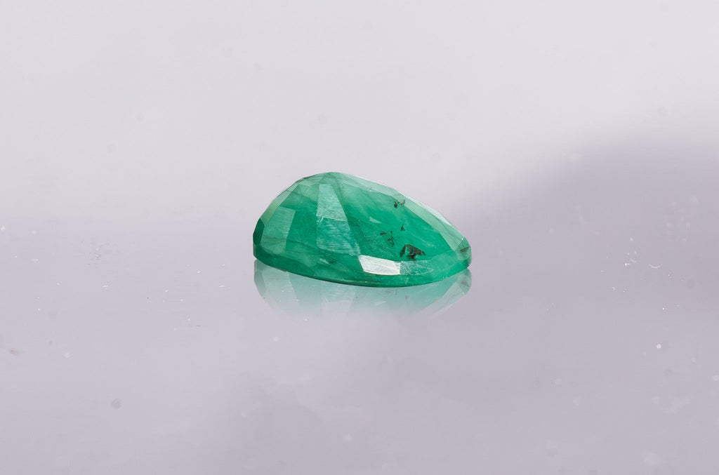 emerald 5.19 carat side image