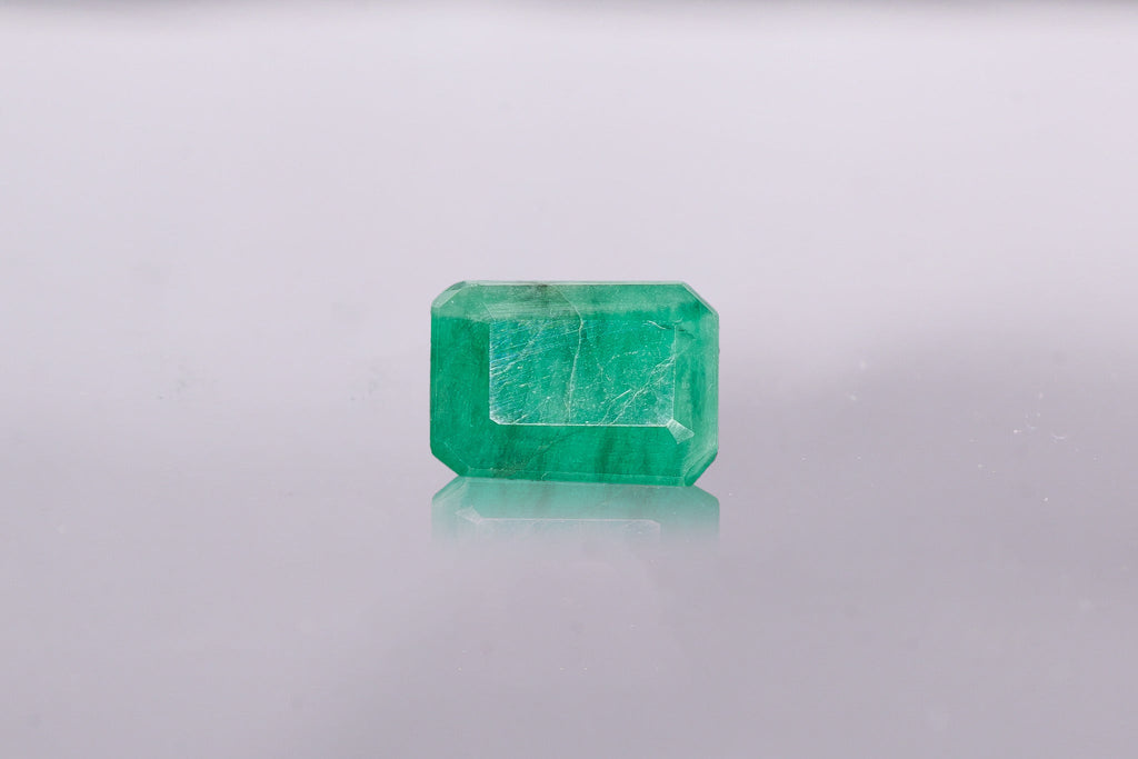 emerald 5.4 carat front image