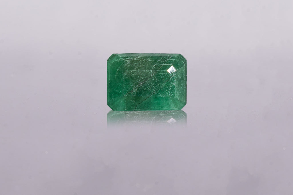 emerald 5.45 carat front image