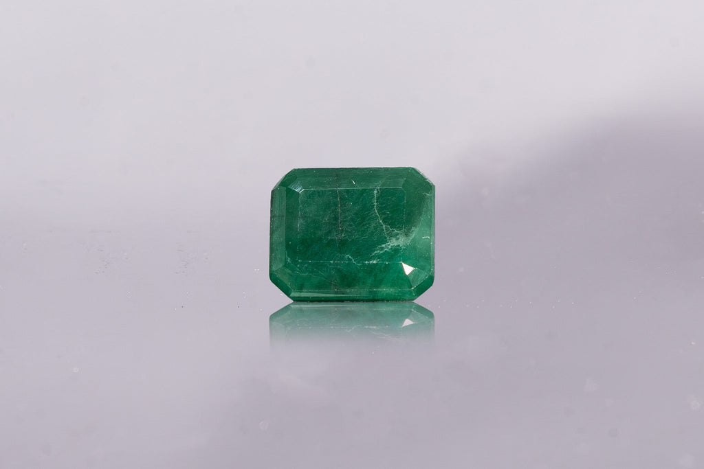emerald 5.85 carat front image