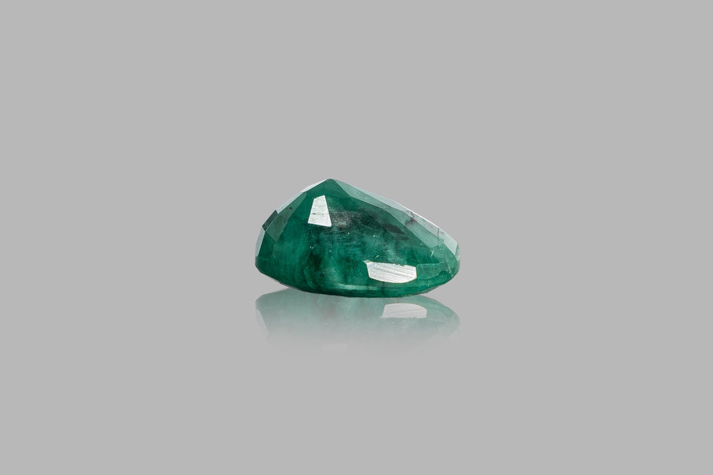 emerald 7.04 carat side image